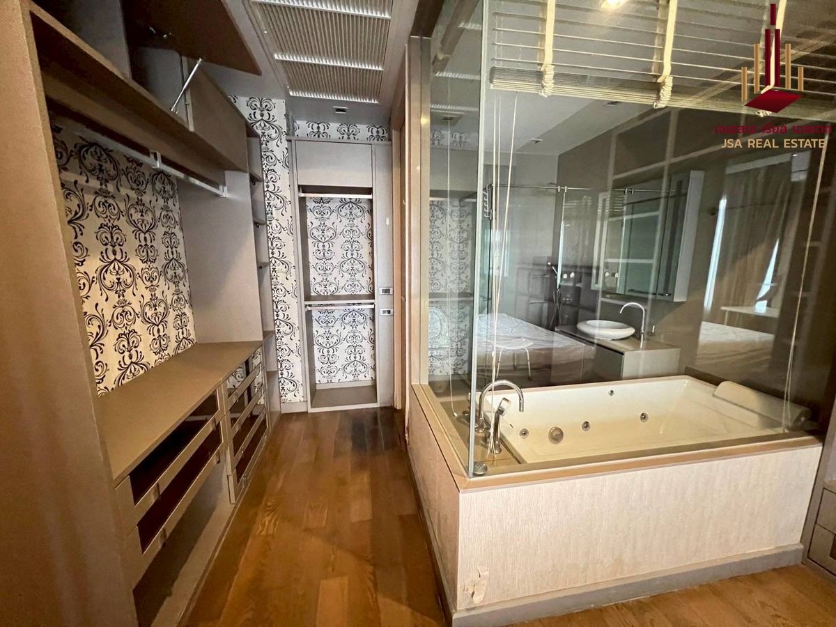 For SaleCondoRatchathewi,Phayathai : ✨ For Sale: M Phayathai Condo ✨ 💰 ONLY 11,500,000 THB