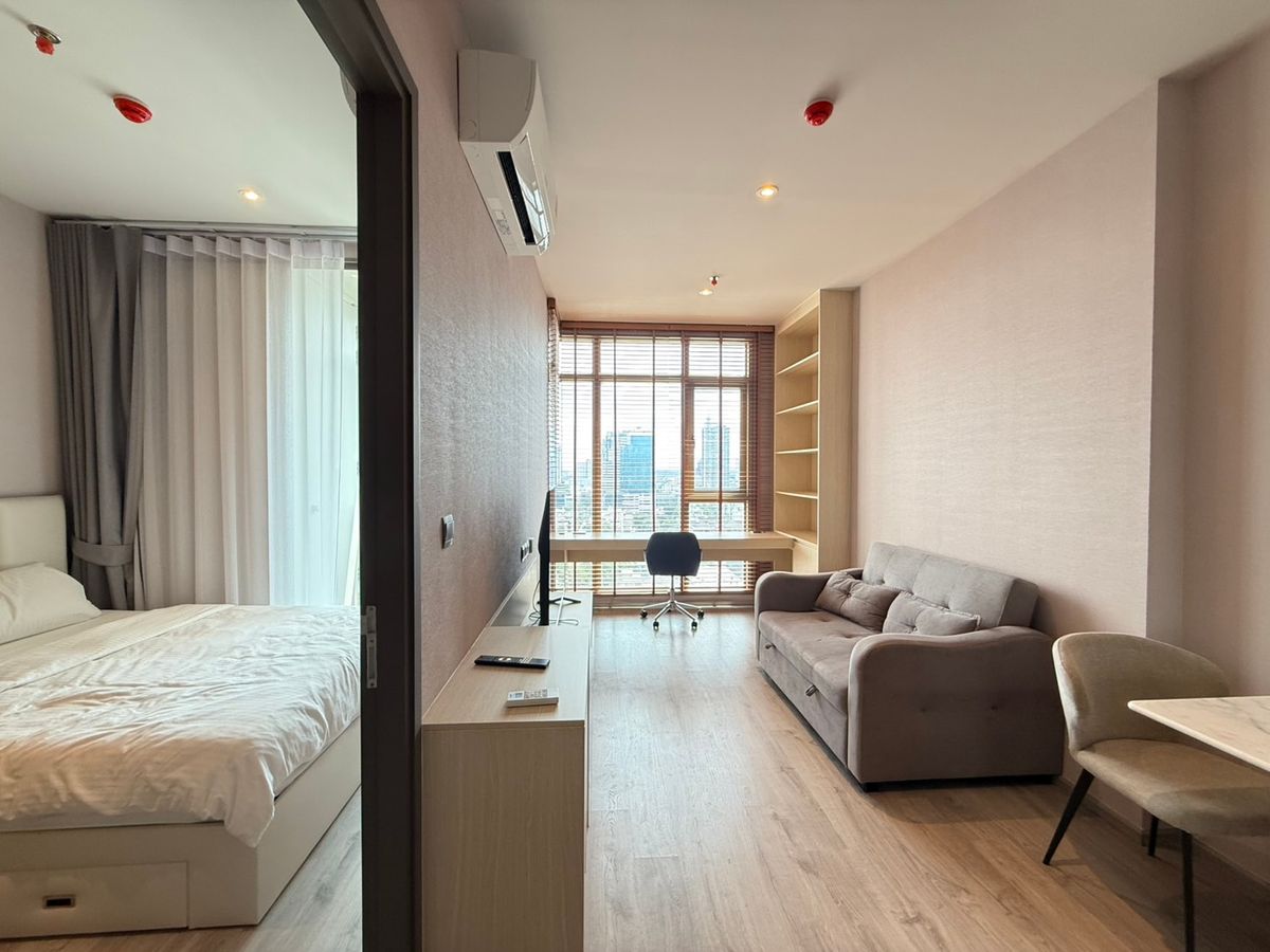 ให้เช่าคอนโดสุขุมวิท อโศก ทองหล่อ : 🔥 Brand new ! 1 bedroom for rent 35,000 baht at Rhythm ekkamai estate 🔥