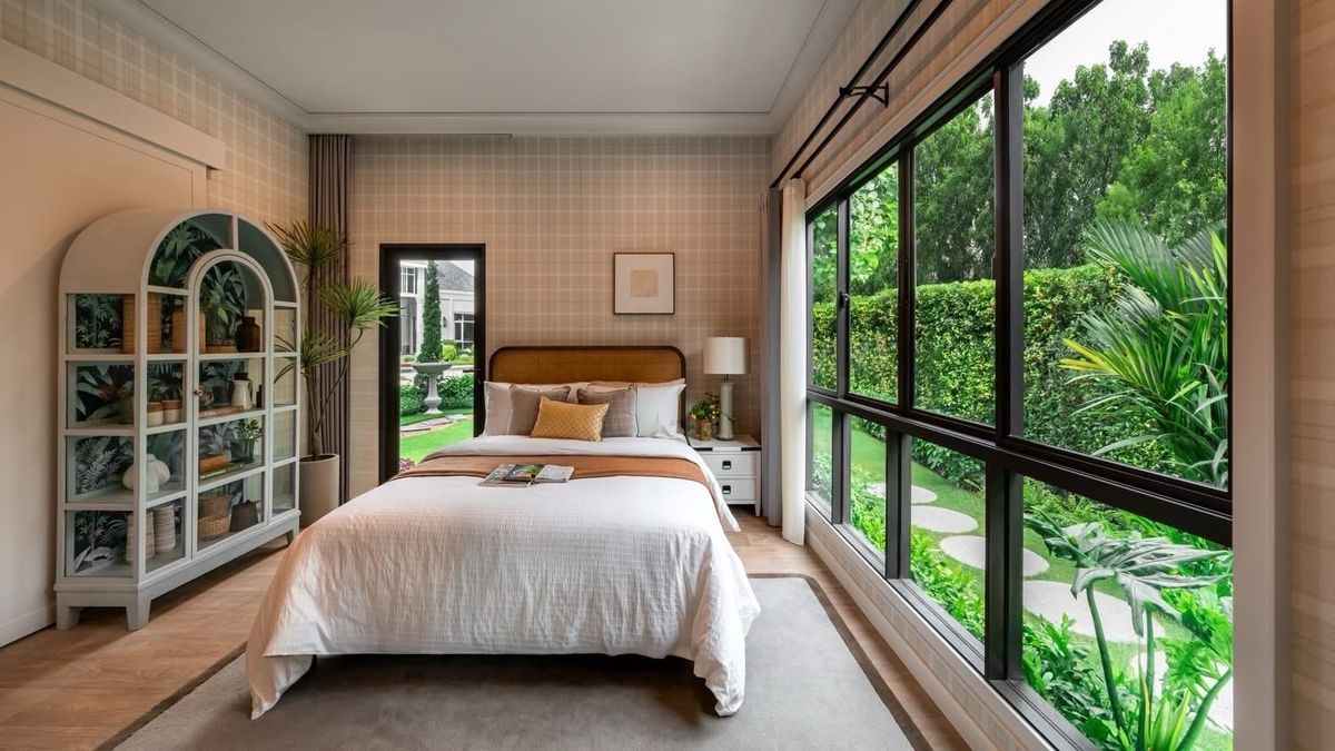 For SaleHouseNawamin, Ramindra : ⚡️𝐄𝐱𝐜𝐥𝐮𝐬𝐢𝐯𝐞 𝐃𝐞𝐚𝐥 ⚡️ Burasiri Jatchot, luxury house next to Chalong Rat Expressway, convenient to travel with a special price of only 13.9 MB !! Make an appointment to watch the project 086-795-9997 (Jim)