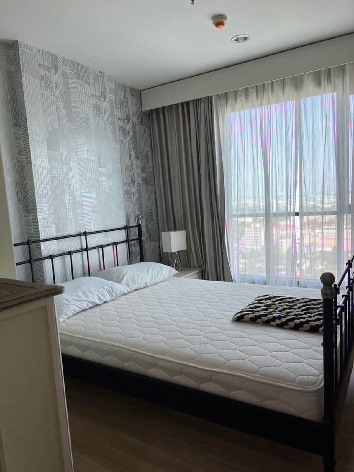 ขายคอนโดพระราม 9 เพชรบุรีตัดใหม่ RCA : 📣 [For Sale] ขายด่วน !! คอนโด The Base Rama 9 - Ramkhamhaeng