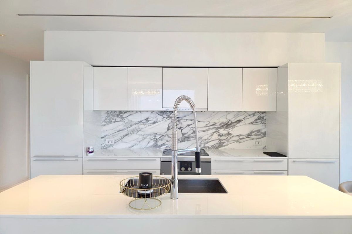 ให้เช่าคอนโดสาทร นราธิวาส : 🔥 สำหรับเช่า !! ชั้นสูง 31++, วิวแม่น้ำ, หรูหรา!!🔥 Code C20250200063.....Four Seasons Private Residences, 2 ห้องนอน, 3 ห้องน้ำ, แต่งครบ, สไตล์โมเดิร์น, พร้อมเข้าอยู่ 📣📣