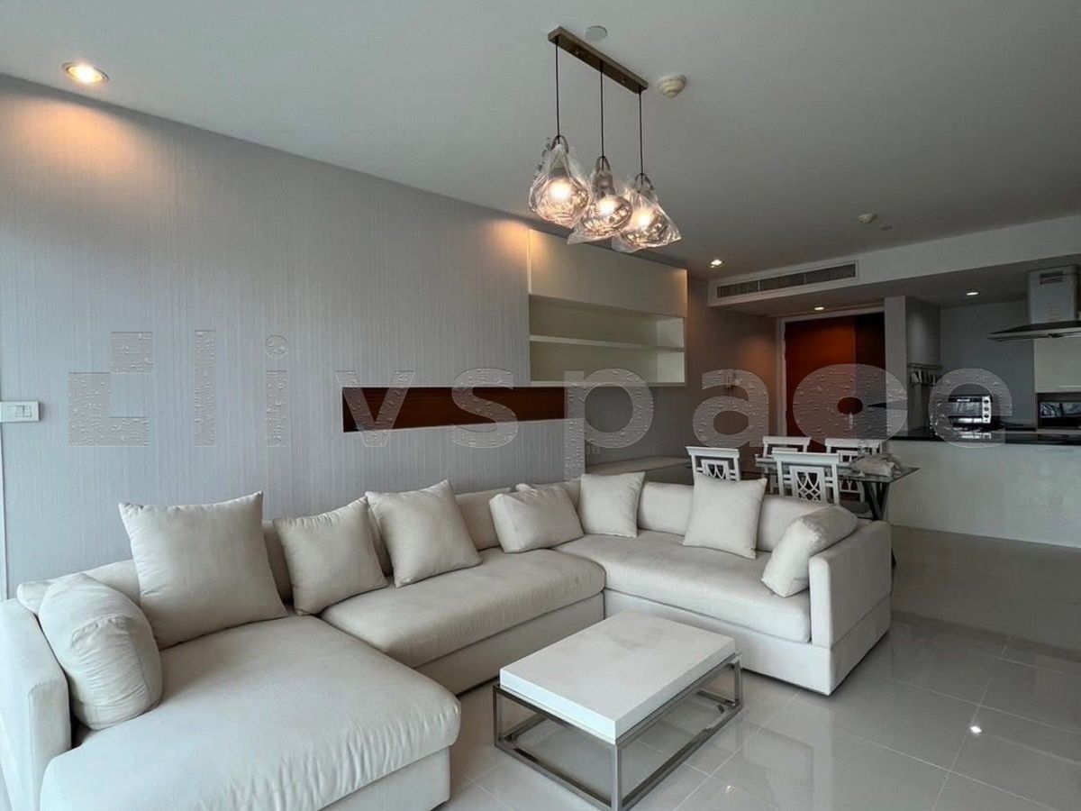 For RentCondoSukhumvit, Asoke, Thonglor : ▚ LB139ツ For Rent: Fullerton Sukhumvit – 2 Bedroom, Pet-Friendly Condo, Discount available if no pets ⭐