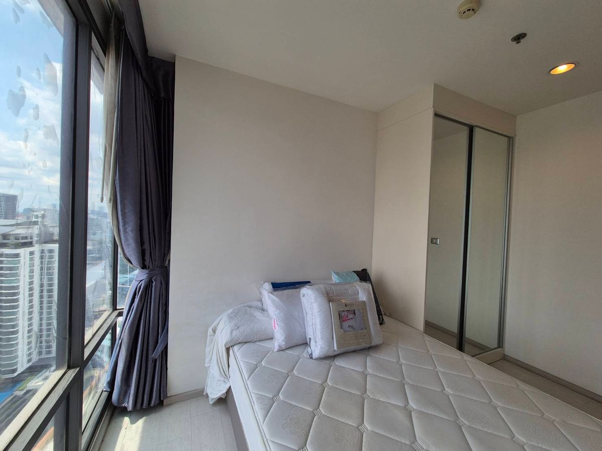 For SaleCondoSukhumvit, Asoke, Thonglor : For sell codominium 2 bedroom fully furnished high floor with river view