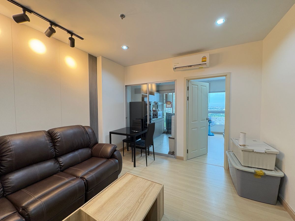 For SaleCondoRama9, Petchburi, RCA : Selling a very beautiful room. The rental of the month of November 2025, the north room, the view is not open, 3.39 negative only.