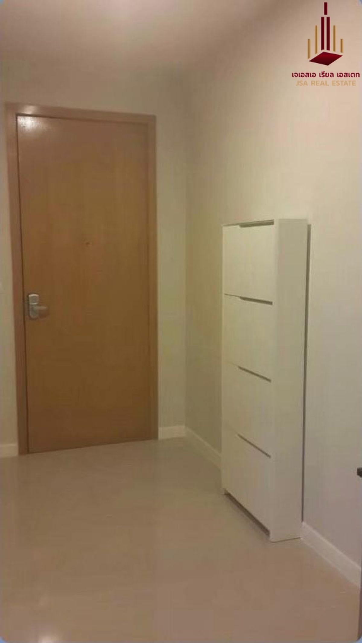 ให้เช่าคอนโดพระราม 9 เพชรบุรีตัดใหม่ RCA : ✨ For Rent: Circle Condominium Condo ✨  💰 Only 40,000  THB/month