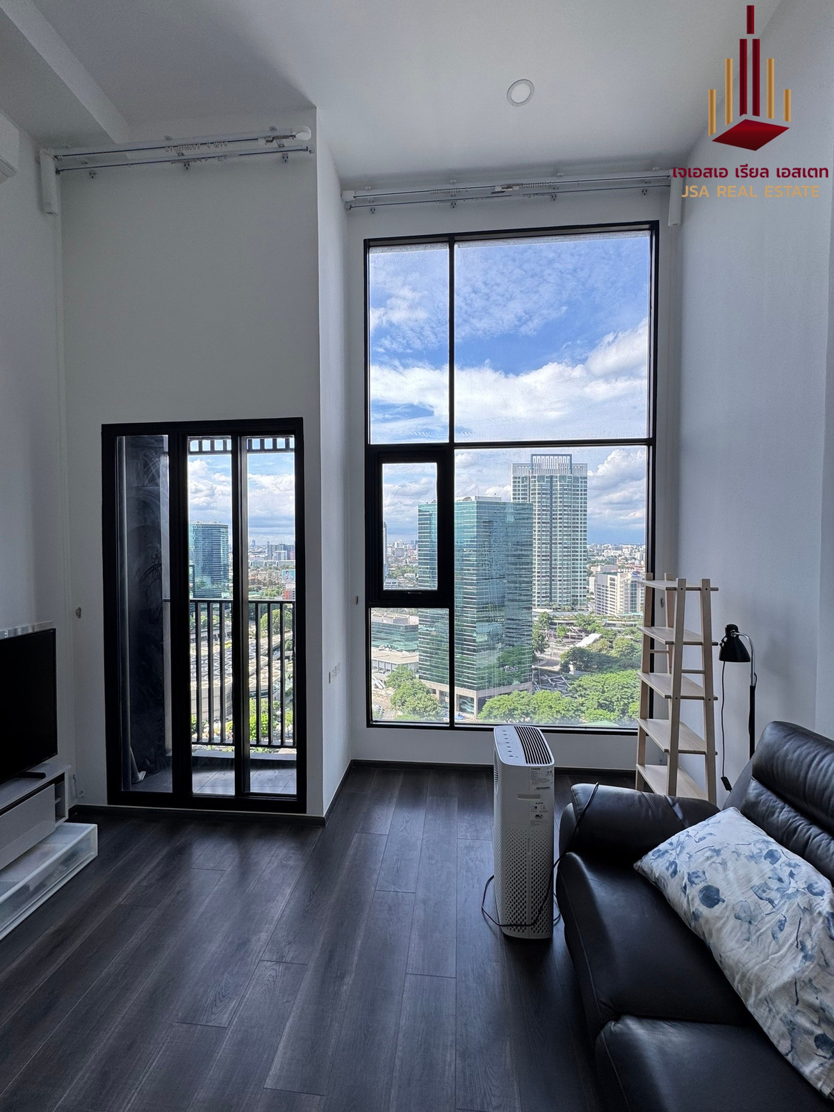 For RentCondoKasetsart, Ratchayothin : ✨ For Rent: Knightsbridge Space Ratchayothin Condo ✨ 💰 ONLY 28,000 THB/Month