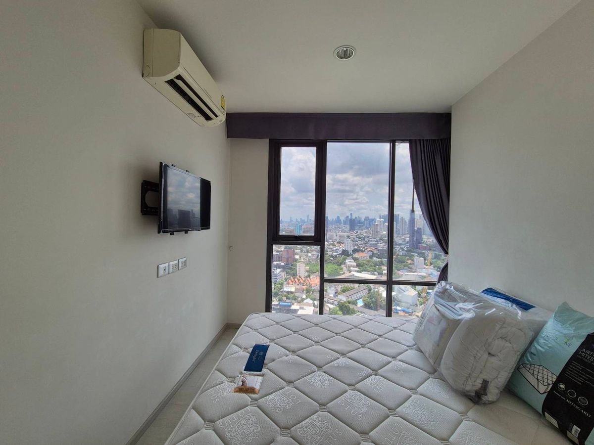 For SaleCondoSukhumvit, Asoke, Thonglor : For sell codominium 2 bedroom fully furnished high floor with river view