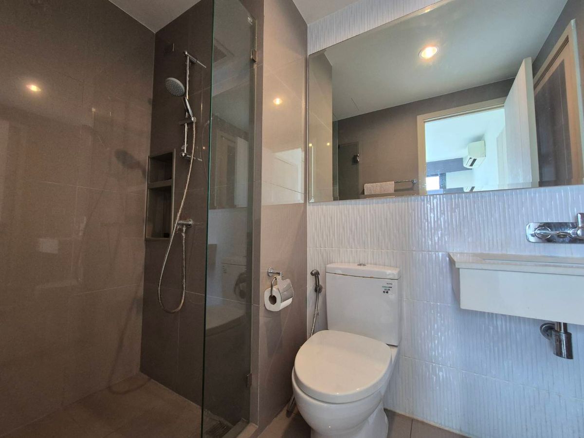 For SaleCondoSukhumvit, Asoke, Thonglor : For sell codominium 2 bedroom fully furnished high floor with river view