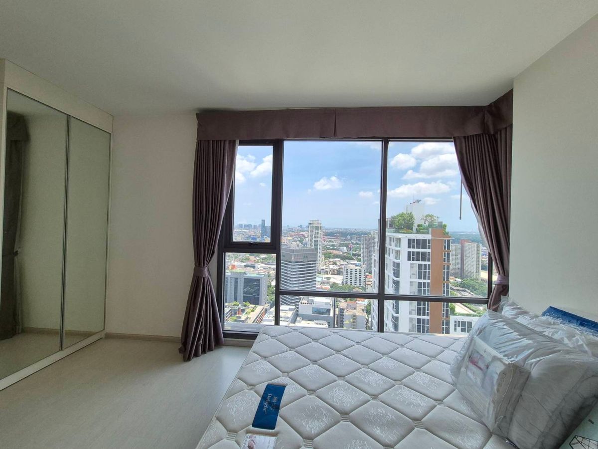 For SaleCondoSukhumvit, Asoke, Thonglor : For sell codominium 2 bedroom fully furnished high floor with river view