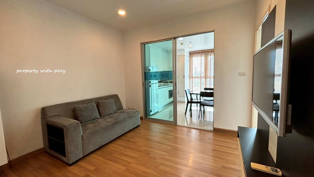 ให้เช่าคอนโดเซ็นทริค รัชดา-สุทธิสาร (ชั้น12A ห้องไซต์ใหญ่มากขนาด41ตรม.) Loading...