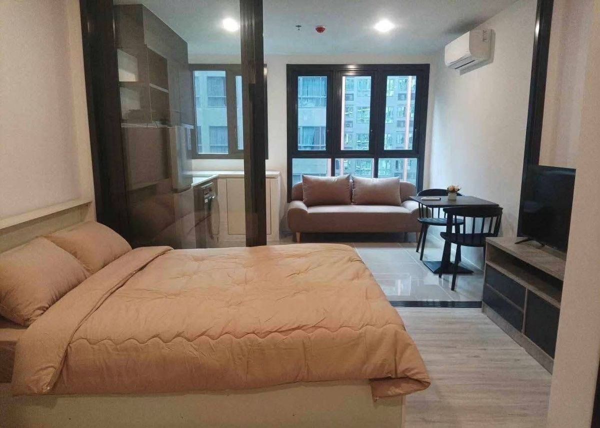 ให้เช่าคอนโดรัชดา ห้วยขวาง : 16,000 BHT/Month XT Huaikhwang (MRT ห้วยขวาง 75 เมตร)