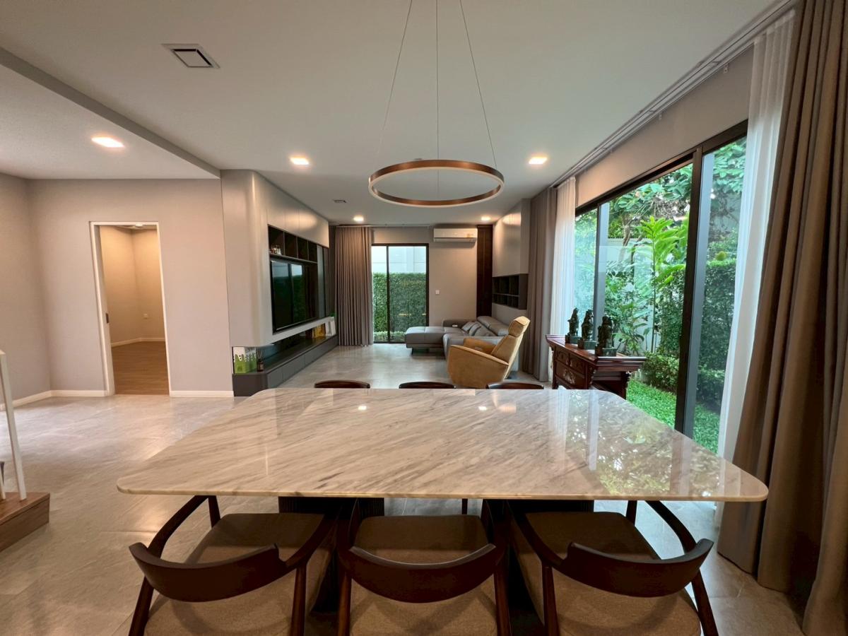 MN04894 - MANTANA Bangna km 15 :  มัณฑนา บางนา กม.15 - Suvarnabhumi Airport / Mega Bangna Loading...