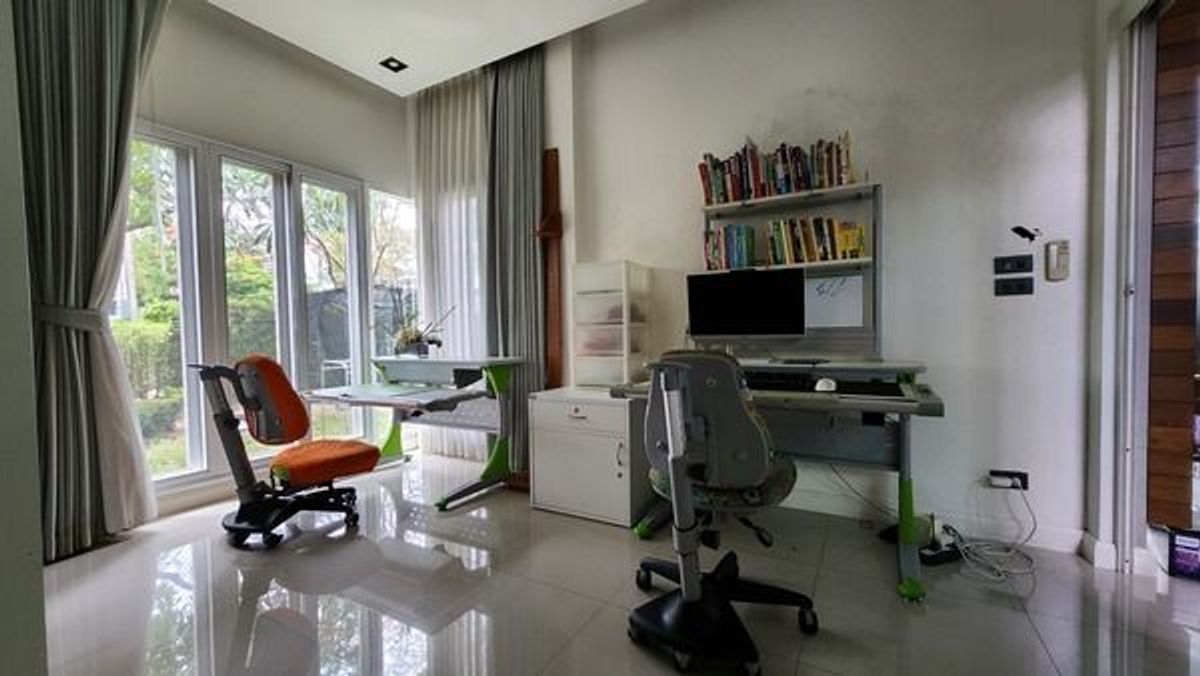 For SaleHouseNawamin, Ramindra : After the corner 94.9 sq. 6 beds, 7 water houses, 3-storey house, Casa Legend Kaset-Nawamin