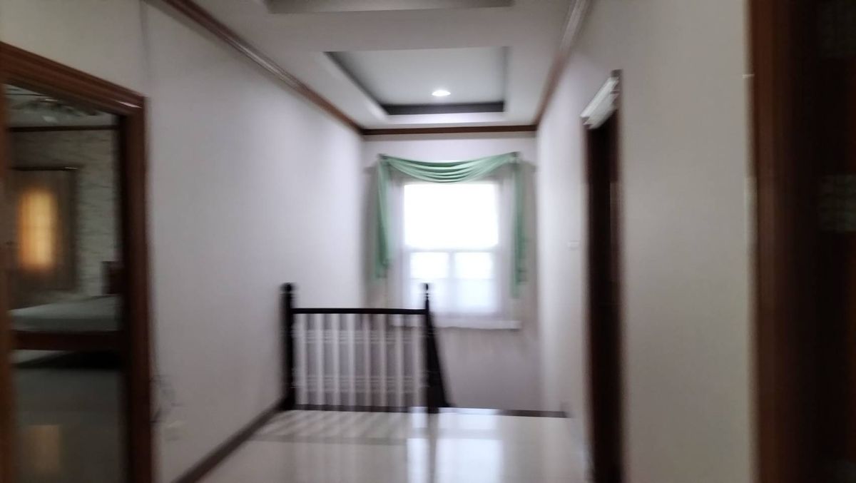 For RentHousePattaya, Bangsaen, Chonburi : House for rent, 5 bedrooms, 7 bathrooms, with pool, in Chalita Village 1, ready to move in (S03-2112)