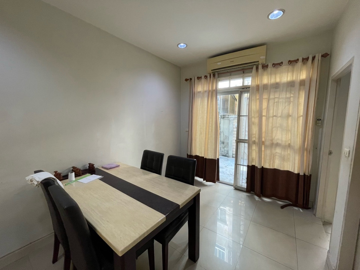 For RentTownhomeEakachai, Bang Bon : House for rent, Klang Muang, Sathorn, Taksin, near BTS Wutthakat, The Mall Tha Phra.