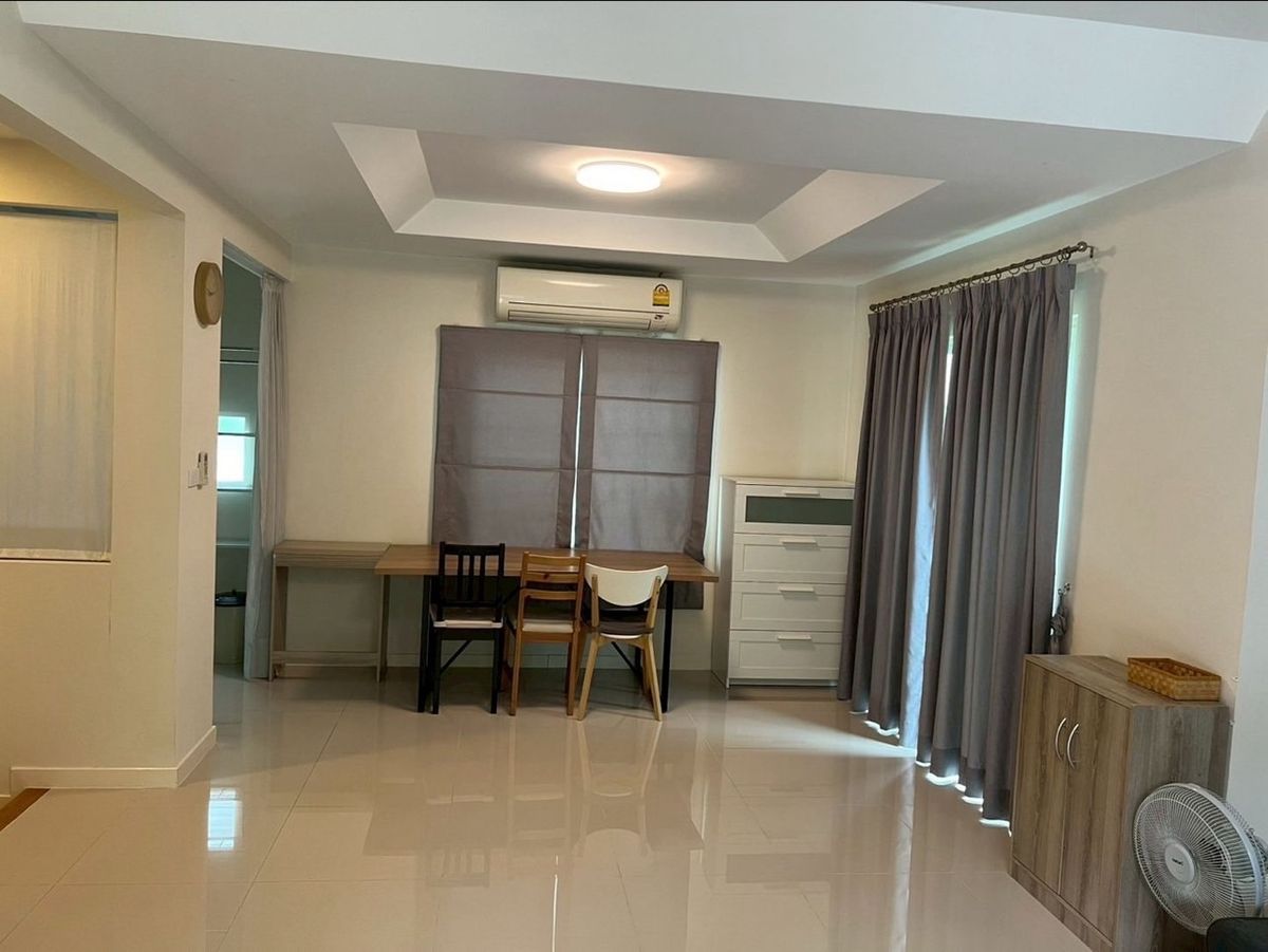 ให้เช่าบ้านลาดกระบัง สุวรรณภูมิ : ปล่อยเช่า บ้านใหม่ เฟอร์ครบ หิ้วกระเป๋าเข้าอยู่ได้ทันที  🌳🐕🐹 เลี้ยงสุนัข–แมวได้  มัณฑนา อ่อนนุช-วงแหวน 3