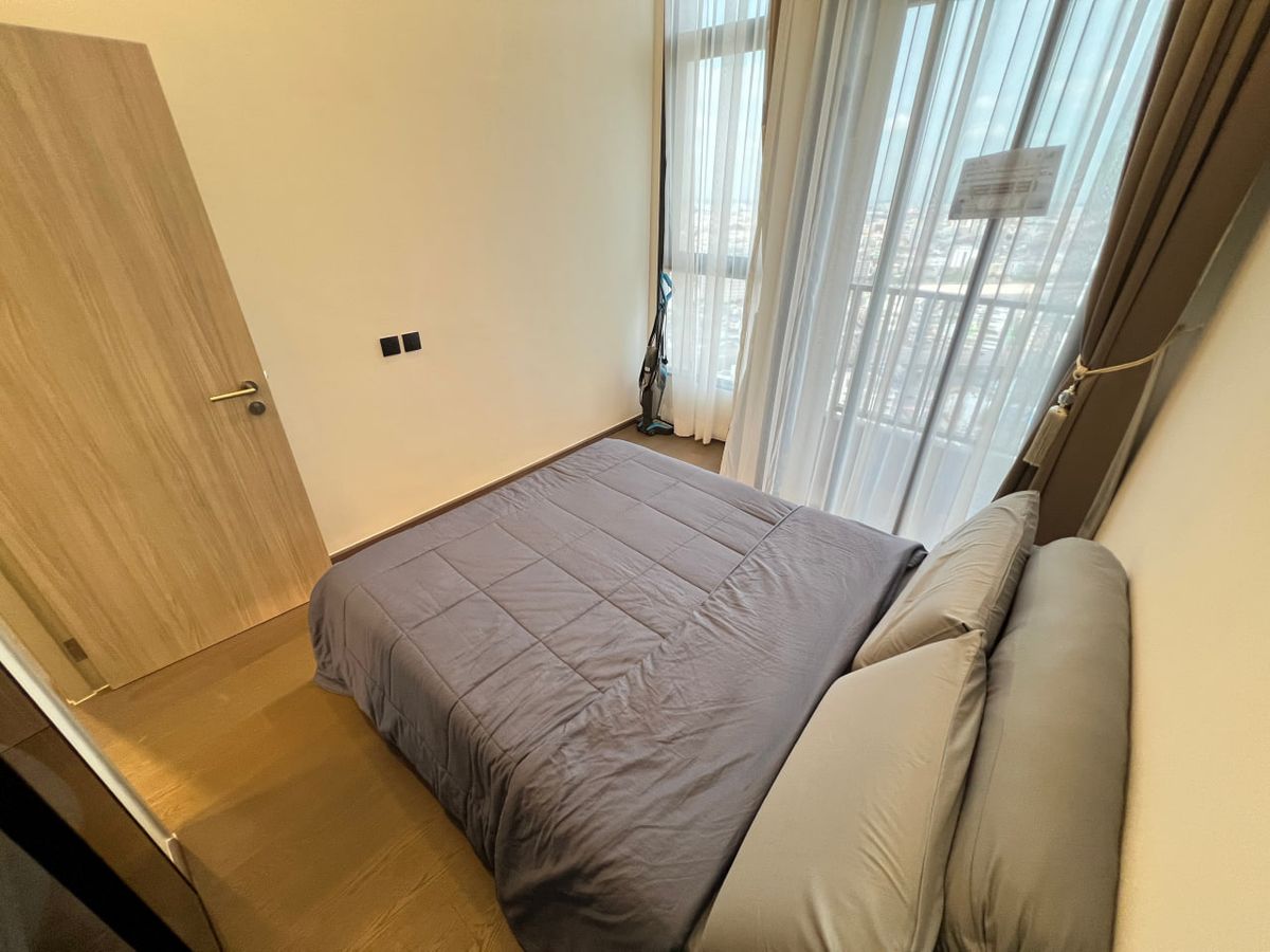 For RentCondoSiam Paragon ,Chulalongkorn,Samyan : Park Origin Chula Samyan【𝐑𝐄𝐍𝐓】🔥Decorate your room with a beautiful theme, emphasizing small, unusual details.🔥  Contact Line ID: @hacondo