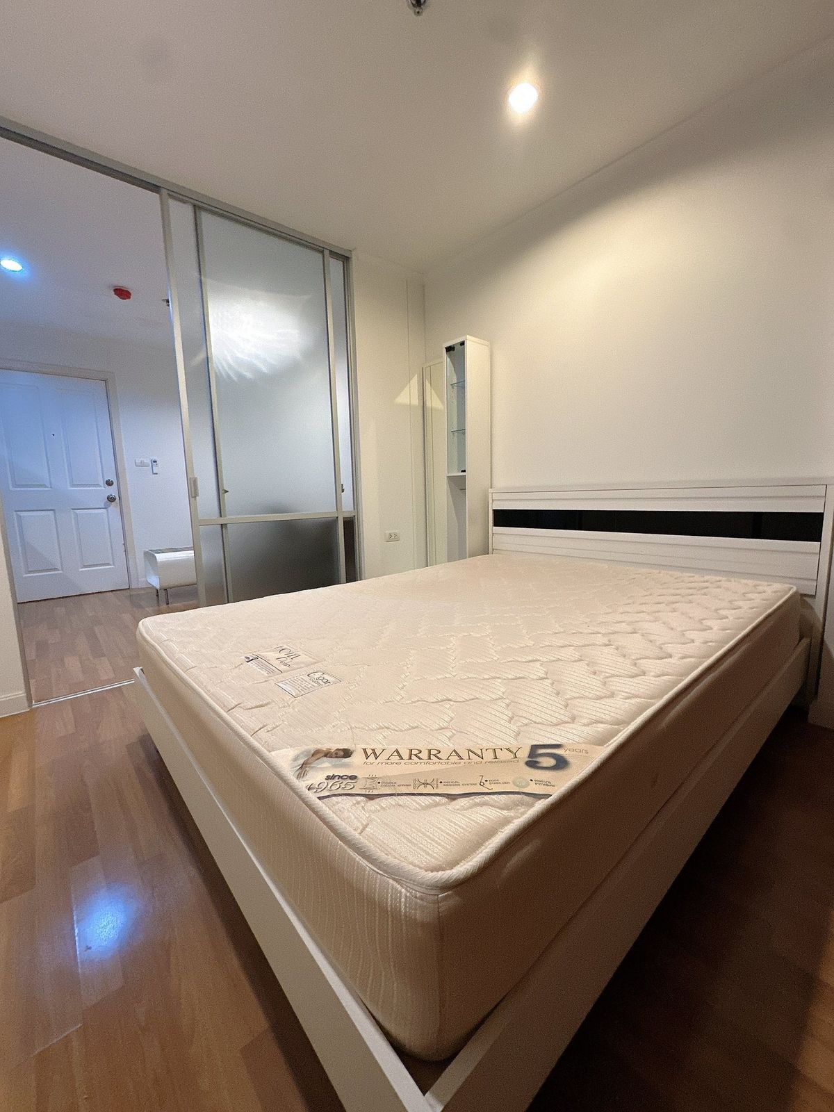 For RentCondoKasetsart, Ratchayothin : Condo for rent: Lumpini Place Ratchayothin, near BTS Ratchayothin.