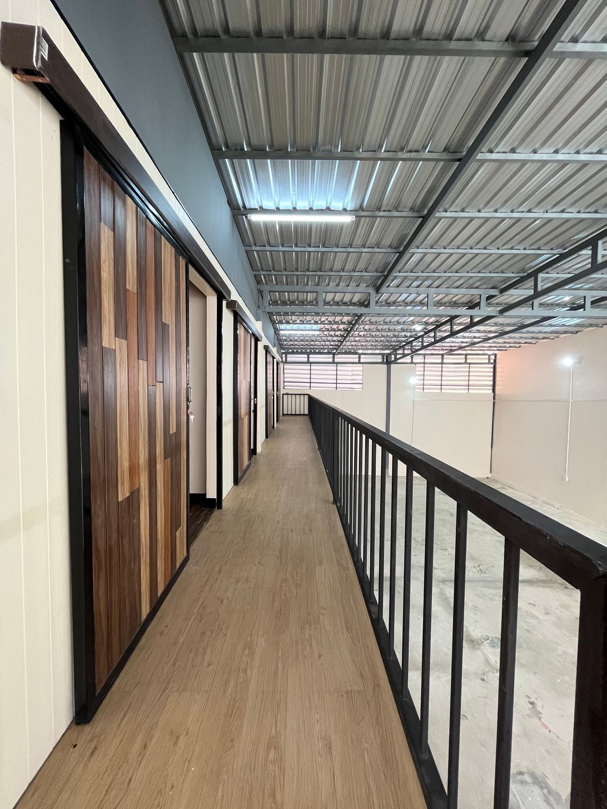 ให้เช่าโกดังรัชดา ห้วยขวาง : ให้เช่าโกดัง โซนรัชดาภิเษก ใกล้เซ็นทรัล พระราม 9 เพียง 4 นาที