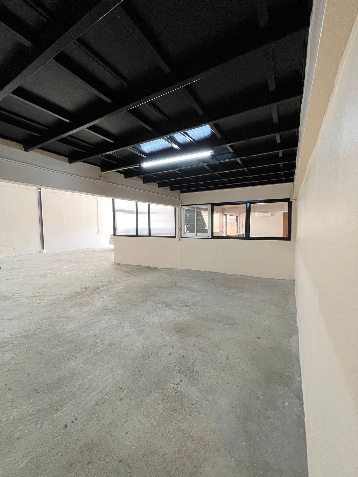 ให้เช่าโกดังรัชดา ห้วยขวาง : ให้เช่าโกดัง โซนรัชดาภิเษก ใกล้เซ็นทรัล พระราม 9 เพียง 4 นาที