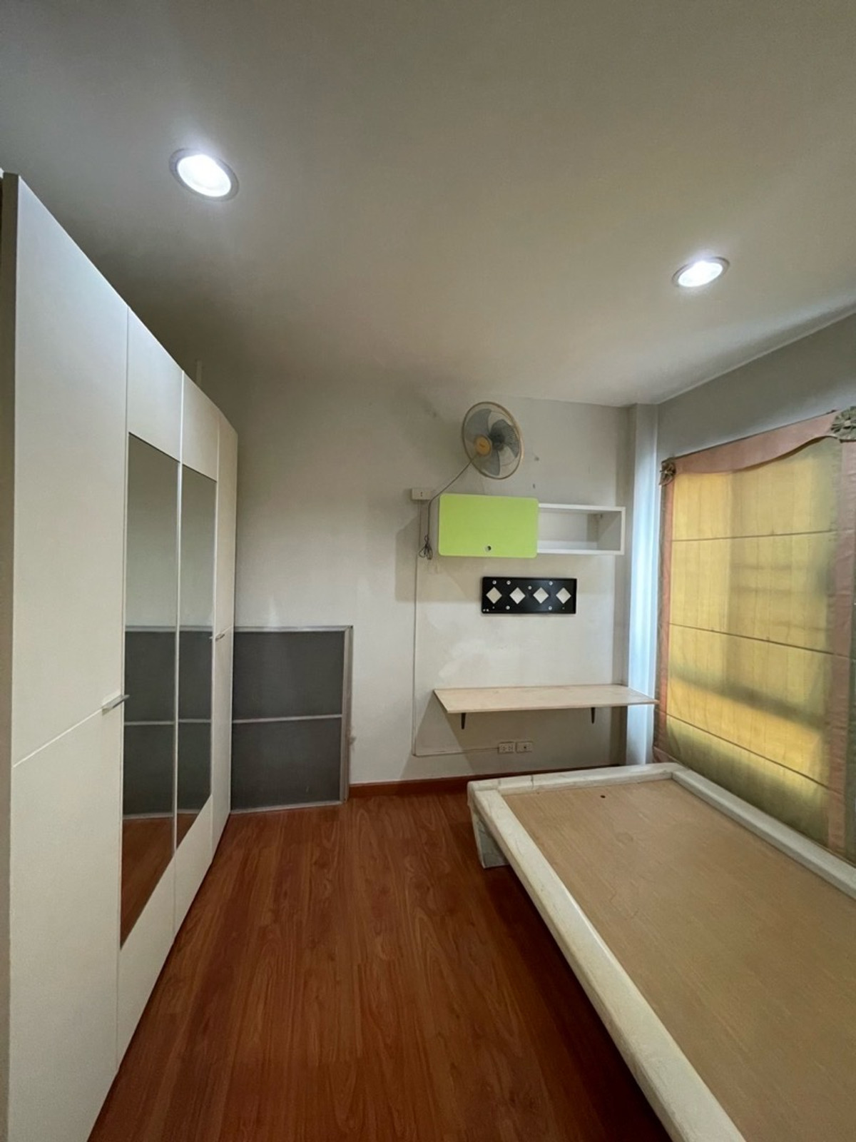 For RentTownhomeEakachai, Bang Bon : House for rent, Klang Muang, Sathorn, Taksin, near BTS Wutthakat, The Mall Tha Phra.