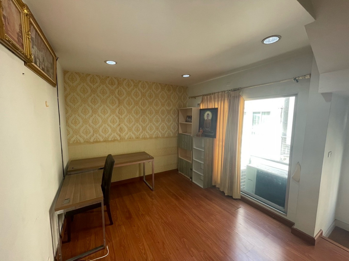 For RentTownhomeEakachai, Bang Bon : House for rent, Klang Muang, Sathorn, Taksin, near BTS Wutthakat, The Mall Tha Phra.