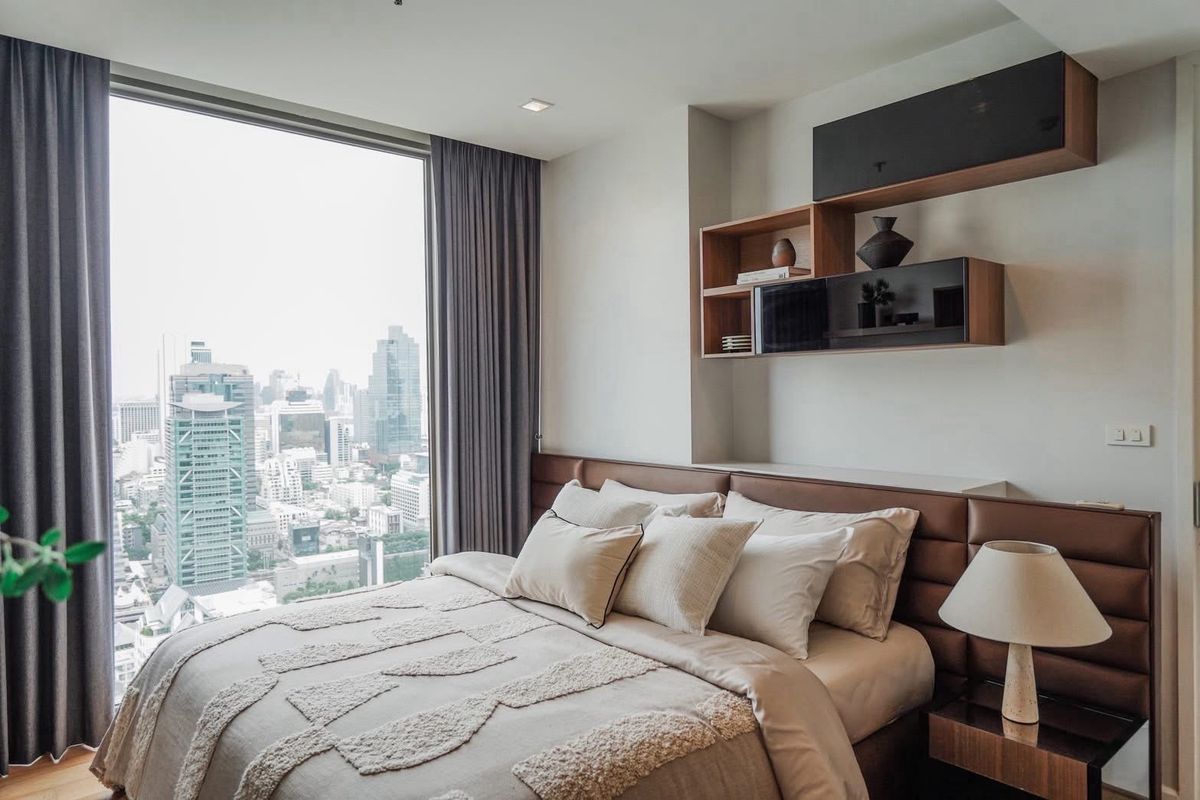For SaleCondoSathorn, Narathiwat : Your Stylish City Escape | Furnished 2Bed 2Bath High-Floor Condo Ready to move in! 