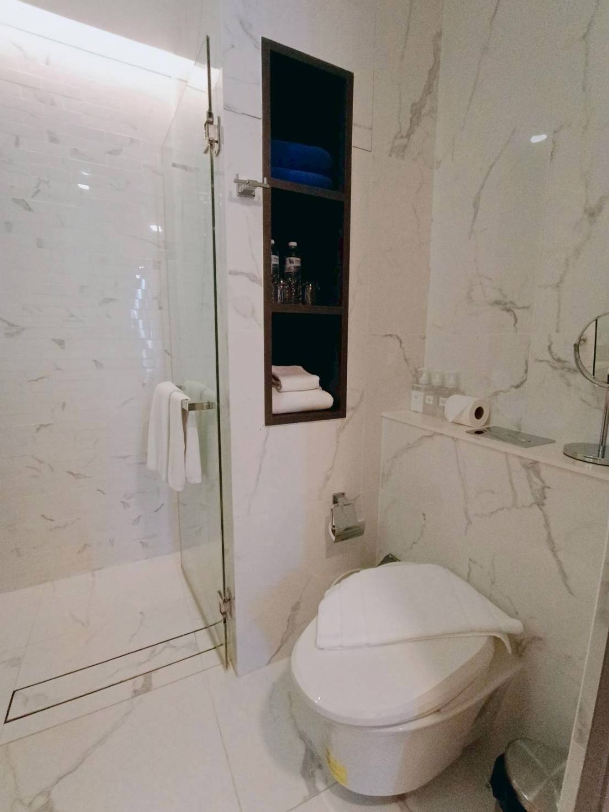 ขายคอนโดคลองเตย กล้วยน้ำไท : 🔥 Hot Deal! 1 BR คอนโดใกล้ MRT ศูนย์สิริกิติ์ 50 ม. แหล่งดีมานด์สูง เหมาะสำหรับลงทุน!