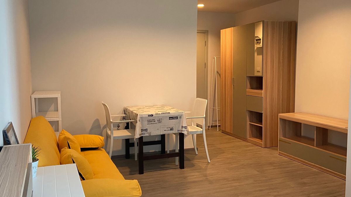 For RentCondoBangna, Bearing, Lasalle : Low floor 28 sqm condo at The Regent Home BangNa for rent 10,000THB per month, Sukhumvit soi 70, BTS Bangna Station