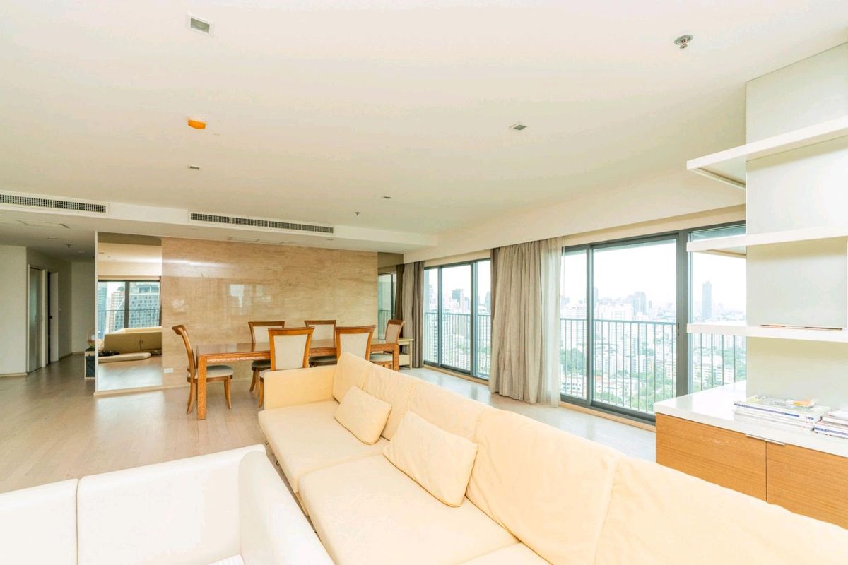 ขายคอนโดสุขุมวิท อโศก ทองหล่อ : #Sale #NobleRemix 3 Bed 3 Bath High Floor/ Panorama View