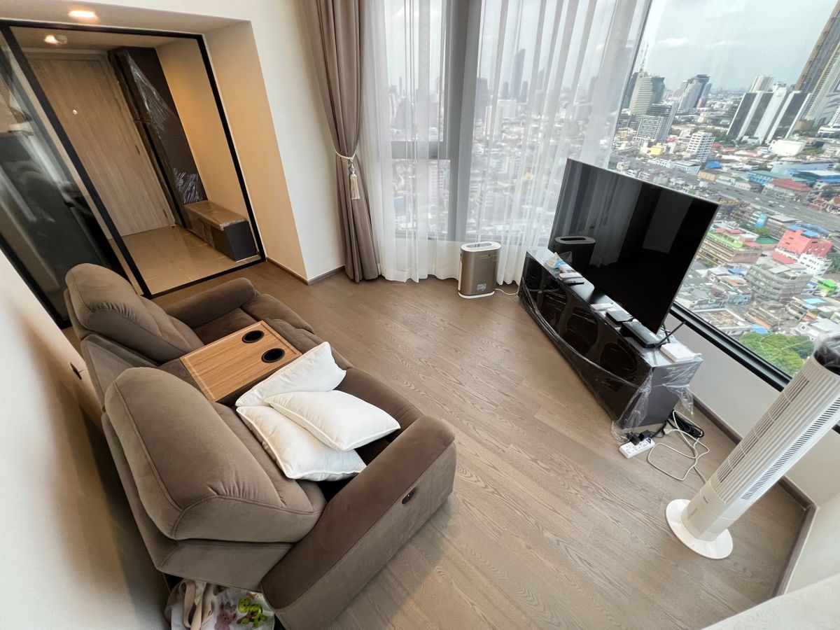 For RentCondoSiam Paragon ,Chulalongkorn,Samyan : Park Origin Chula Samyan【𝐑𝐄𝐍𝐓】🔥Decorate your room with a beautiful theme, emphasizing small, unusual details.🔥  Contact Line ID: @hacondo