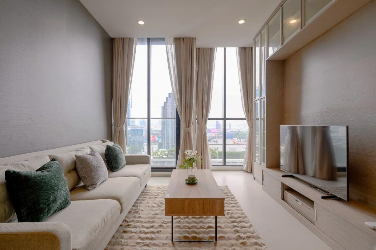 For SaleCondoWitthayu, Chidlom, Langsuan, Ploenchit : 🔥Urgent Sale🔥Noble Ploenchit, next to BTS Ploenchit, 1 bedroom, 1 bathroom, 55.95 sq m., beautiful room, ready to move in.