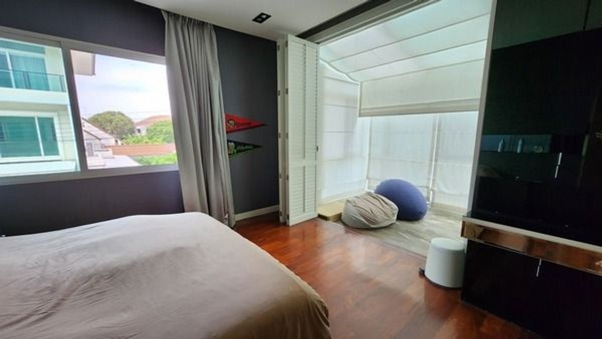 For SaleHouseNawamin, Ramindra : After the corner 94.9 sq. 6 beds, 7 water houses, 3-storey house, Casa Legend Kaset-Nawamin