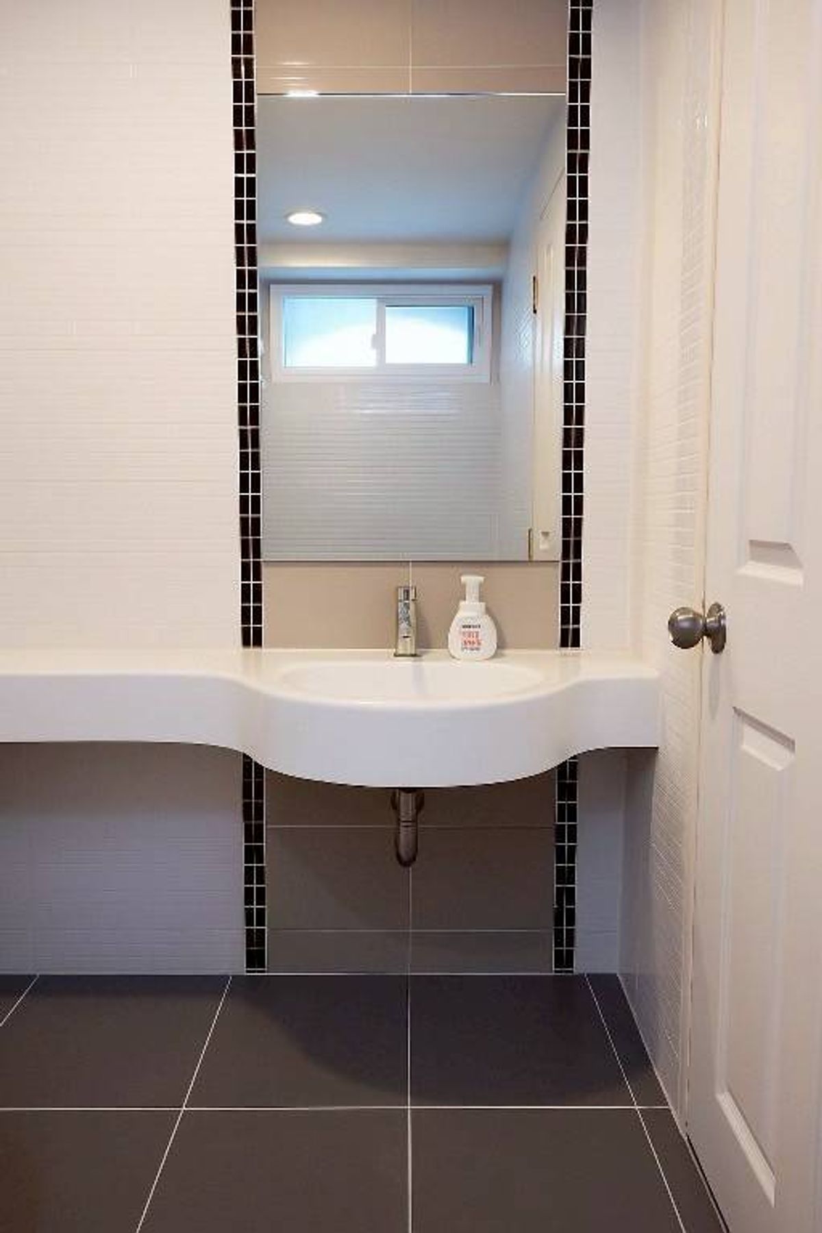 For RentCondoNawamin, Ramindra : ✅ LRL143 ✅ Line : @p2nproperty