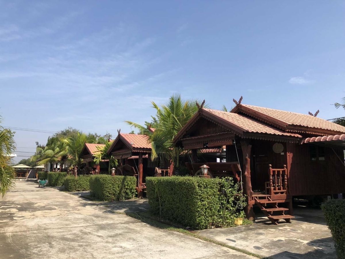 For SaleHotel&Apartment BusinessBuri Ram : Large resort on land, 3 rai 3 ngan 63 sq.w., a total room of 36 rooms with a meeting room, seminar, room, continuing income, Huai Rat Subdistrict, Huai Rat District, Buriram Province