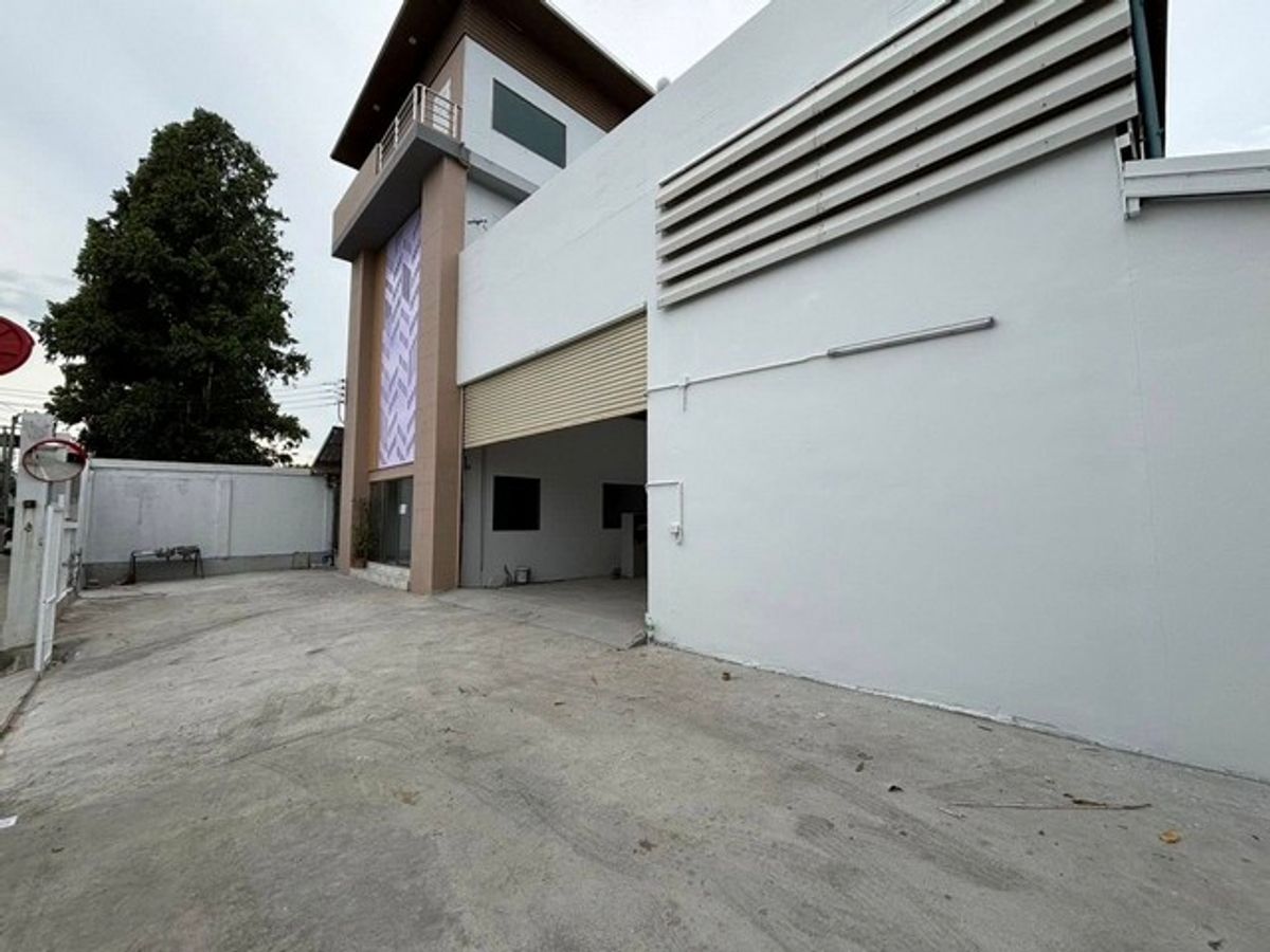 ให้เช่าโกดังเกษตร นวมินทร์ ลาดปลาเค้า : RK797 ให้เช่าอาคาร 3.5 ชั้น3 ห้องนอน 5 ห้องน้ำ พร้อมโกดัง อาคารปรับปรุงใหม่ เลียบด่วนเอกมัย - รามอินทรา