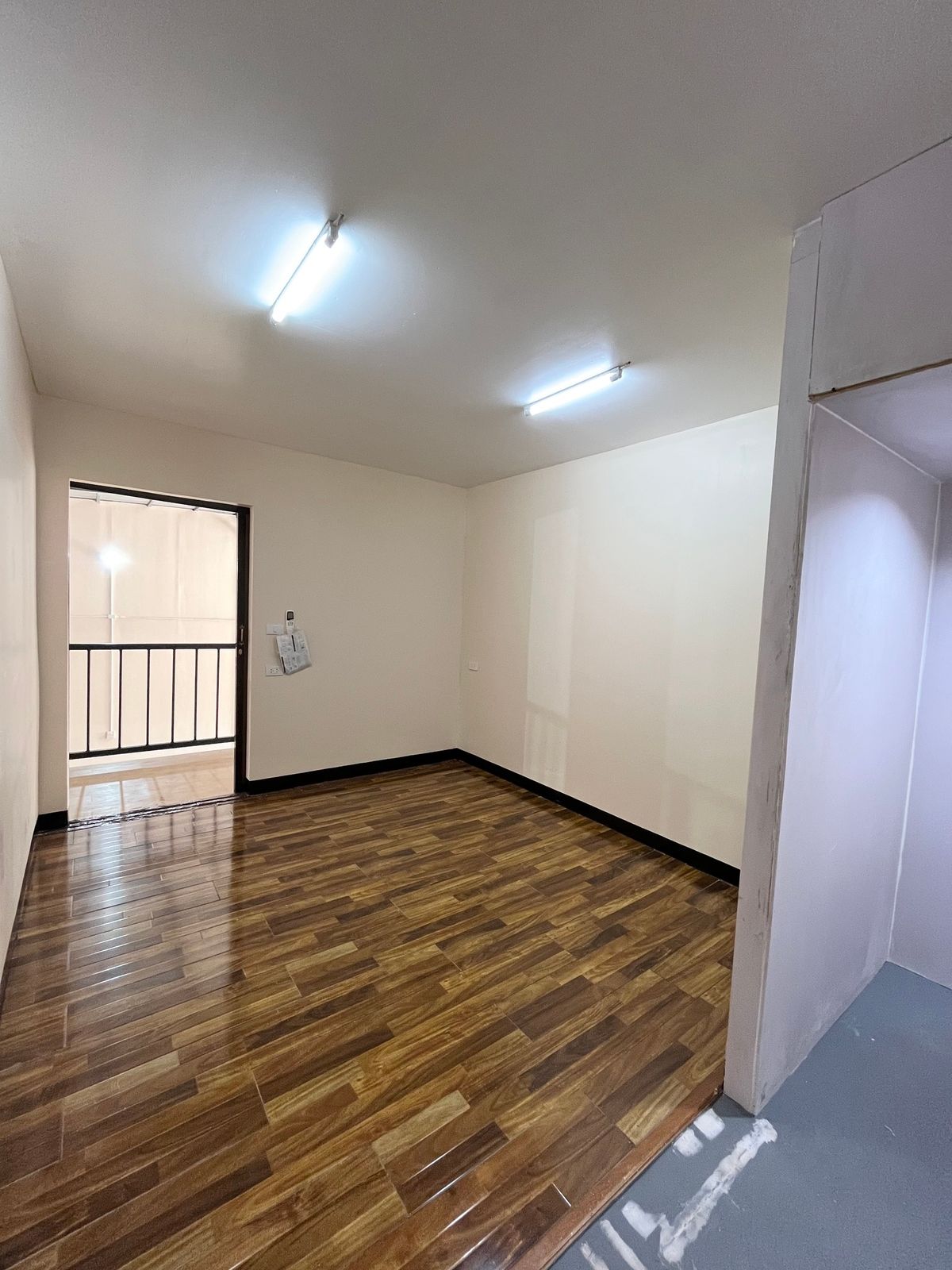 ให้เช่าโกดังรัชดา ห้วยขวาง : ให้เช่าโกดัง โซนรัชดาภิเษก ใกล้เซ็นทรัล พระราม 9 เพียง 4 นาที