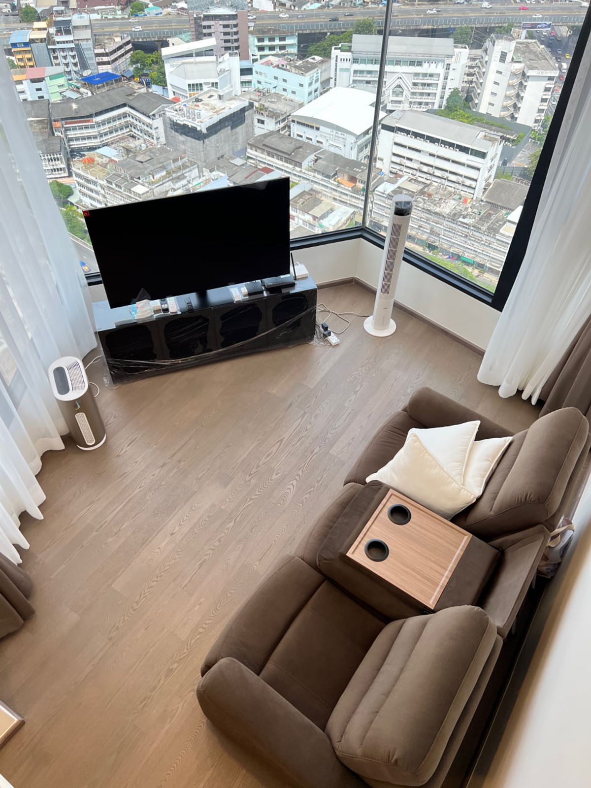 For RentCondoSiam Paragon ,Chulalongkorn,Samyan : Park Origin Chula Samyan【𝐑𝐄𝐍𝐓】🔥Decorate your room with a beautiful theme, emphasizing small, unusual details.🔥  Contact Line ID: @hacondo