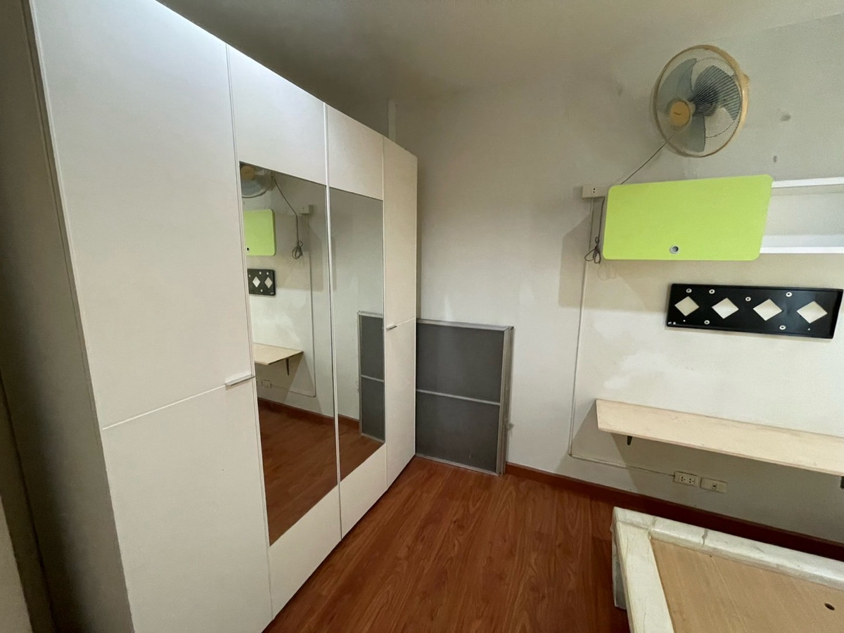 For RentTownhomeEakachai, Bang Bon : House for rent, Klang Muang, Sathorn, Taksin, near BTS Wutthakat, The Mall Tha Phra.