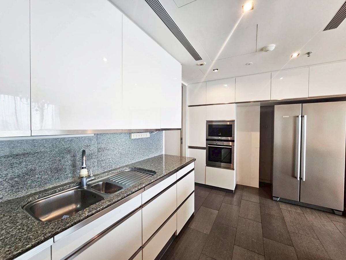 For RentCondoSathorn, Narathiwat : For Rent Condo The Met Sathorn fully furnished (S03-2119)