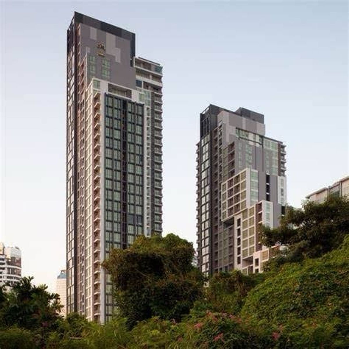 ขายคอนโดสุขุมวิท อโศก ทองหล่อ : quattro by Sansiri 1 Bed 1 bath ราคาดี พร้อมผู้เช่า เข้าชม ห้องได้ เลย  Tel+66822261045   Line : eyeamjanggy 