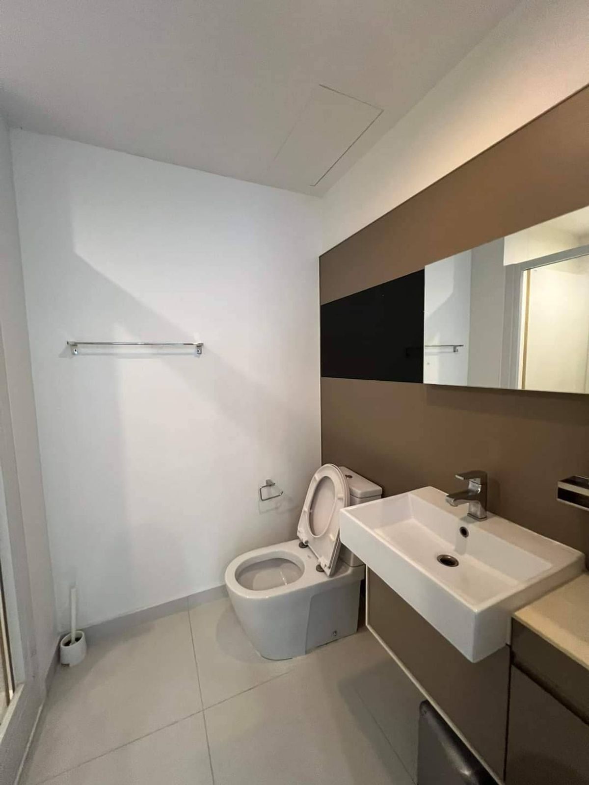 ให้เช่าคอนโดท่าพระ ตลาดพลู วุฒากาศ : 💥CP-2742💥ว่าง ให้ เช่า  เดอะ รูม สาทร - ตากสิน 👉แอดไลน์ @cozycondo 