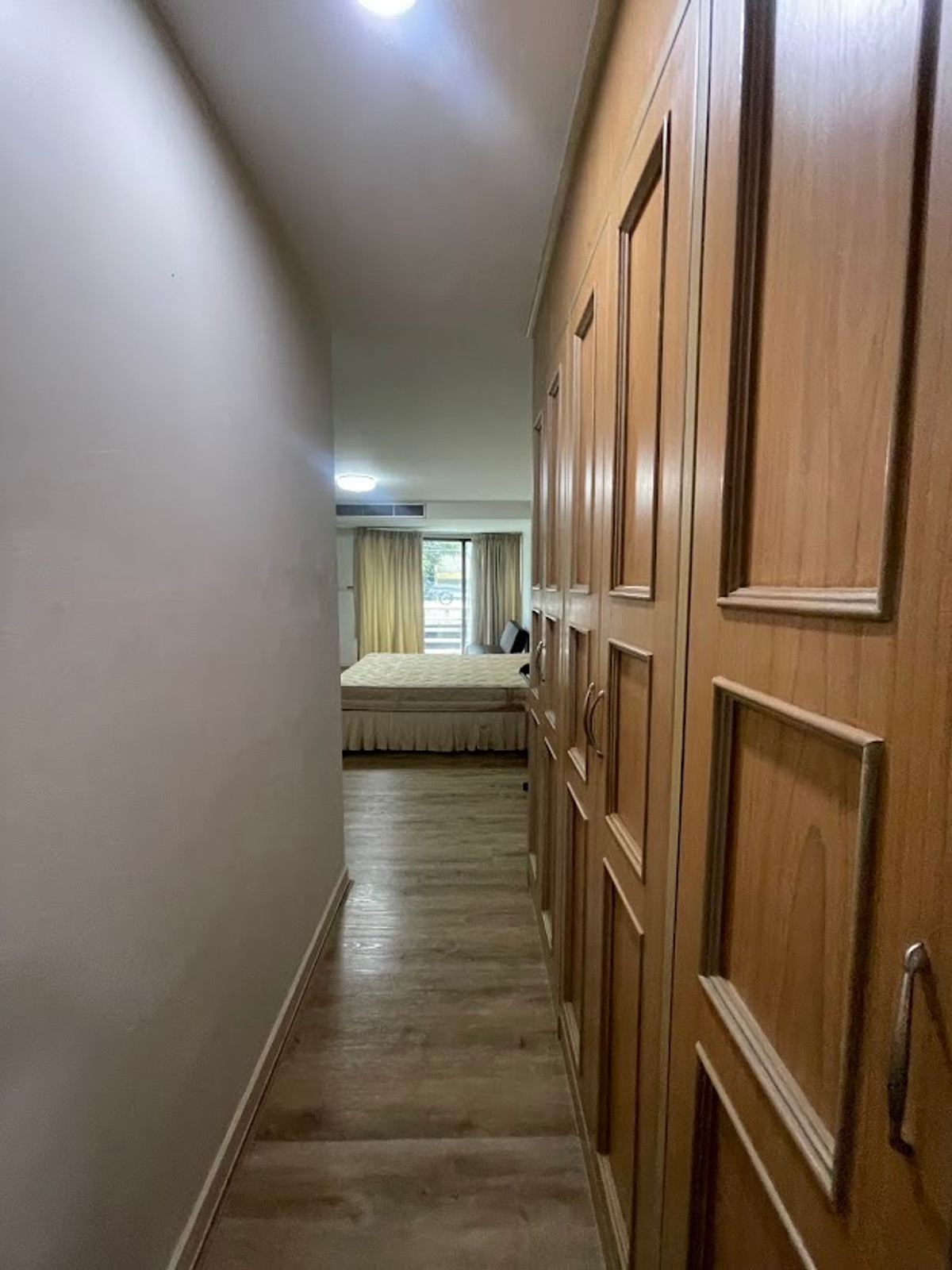 For RentCondoSathorn, Narathiwat : Baฟn Pruksa Siri Suanplu Condo, 2nd floor, 138 sqm, 3 bedrooms, 3 bathrooms ready to move in