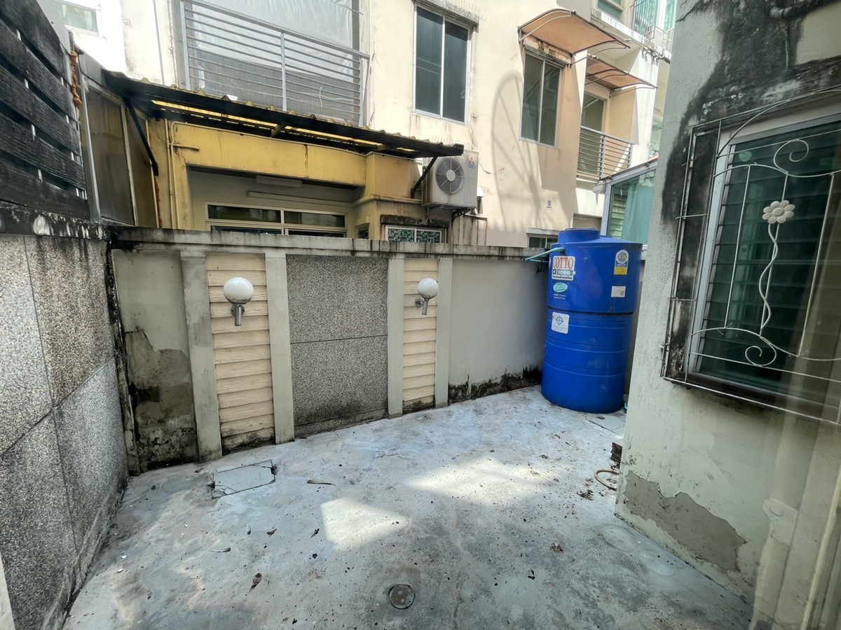 For RentTownhomeEakachai, Bang Bon : House for rent, Klang Muang, Sathorn, Taksin, near BTS Wutthakat, The Mall Tha Phra.