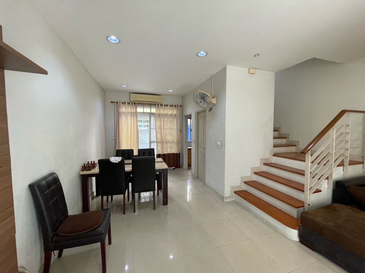 For RentTownhomeEakachai, Bang Bon : House for rent, Klang Muang, Sathorn, Taksin, near BTS Wutthakat, The Mall Tha Phra.