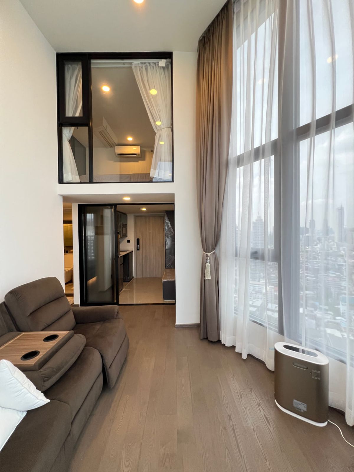 For RentCondoSiam Paragon ,Chulalongkorn,Samyan : Park Origin Chula Samyan【𝐑𝐄𝐍𝐓】🔥Decorate your room with a beautiful theme, emphasizing small, unusual details.🔥  Contact Line ID: @hacondo