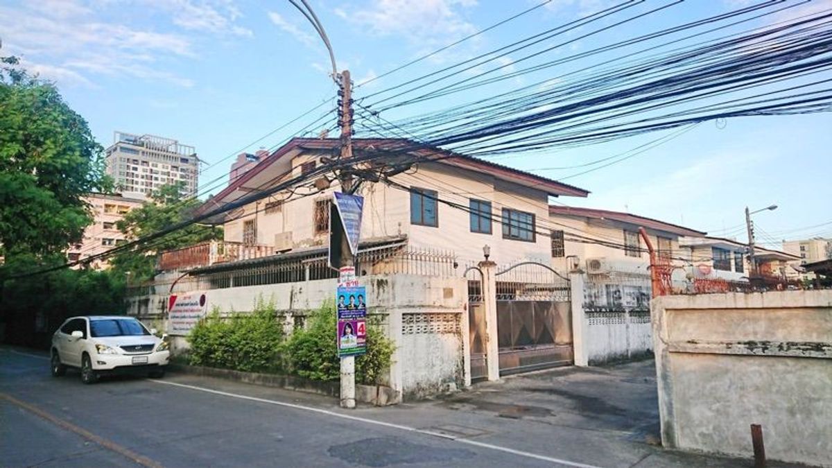 For SaleHouseBangna, Bearing, Lasalle : After the corner 49 sq. 4 water, 4 water houses, 2 -storey house, 4 Sukut Wit 107 near the train