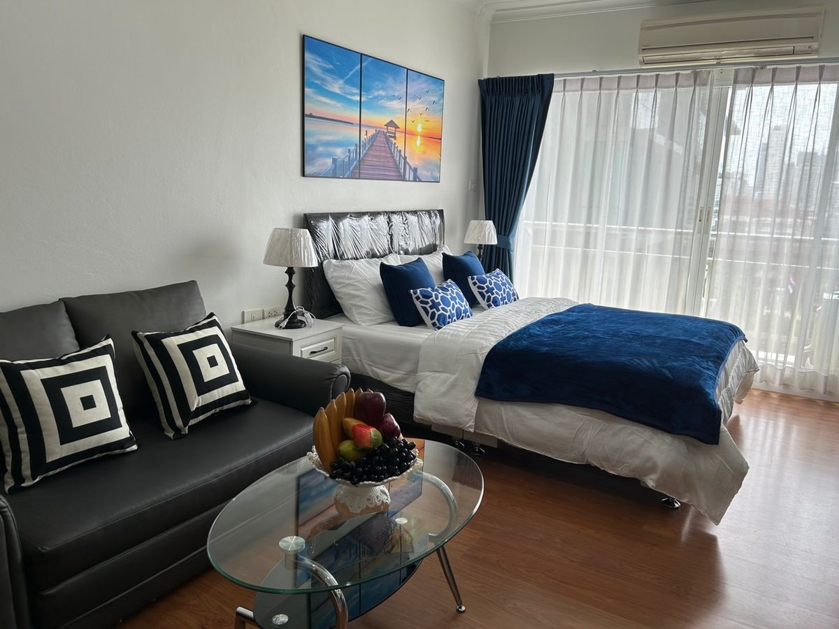 ให้เช่าคอนโดสุขุมวิท อโศก ทองหล่อ : R 11332 Ready to move 1 br condo for rent Condo one x Sukhumvit 26