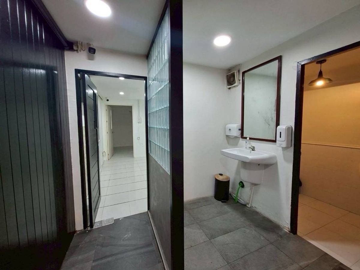 ให้เช่าร้านค้า/ตลาดนัดสาทร นราธิวาส : BTS ช่องนนทรี พื้นที่เช่า 2 ชั้น 170 ตร.ม. สาทร - สีลม - ช่องนนทรี มีที่จอดรถใกล้เคียง | BTS Chong Nonsi with Commercial Space 2-Storeys is sizing 170 sq.m., for Businesses at Sathorn - Silom - Chong Nonsi with Parking Services Around Area