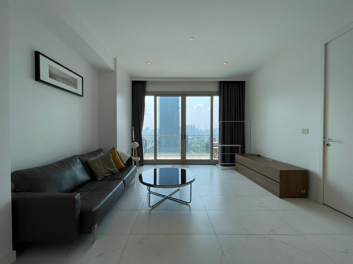 For RentCondoWitthayu, Chidlom, Langsuan, Ploenchit : FOR RENT 1 BEDROOM 70 SQ.M    FULLY FURNITURE  -- READY TO MOVE IN --